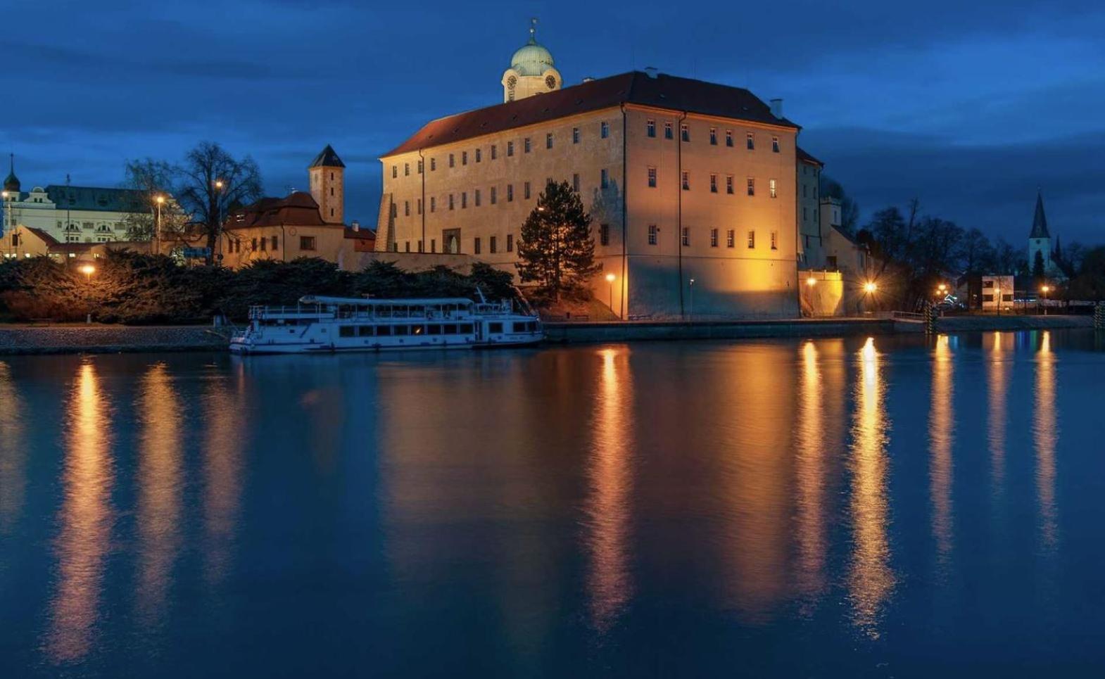 Apartment Spa And Fontain Подебрады Экстерьер фото